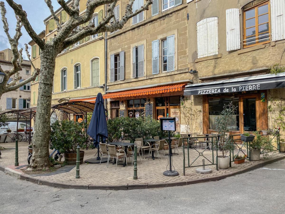 1er Etage Pieton Place De La Pierre Apartment *