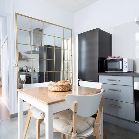 Appartement 1Er Etage Pieton Place De La Pierre Valence  Buitenkant foto