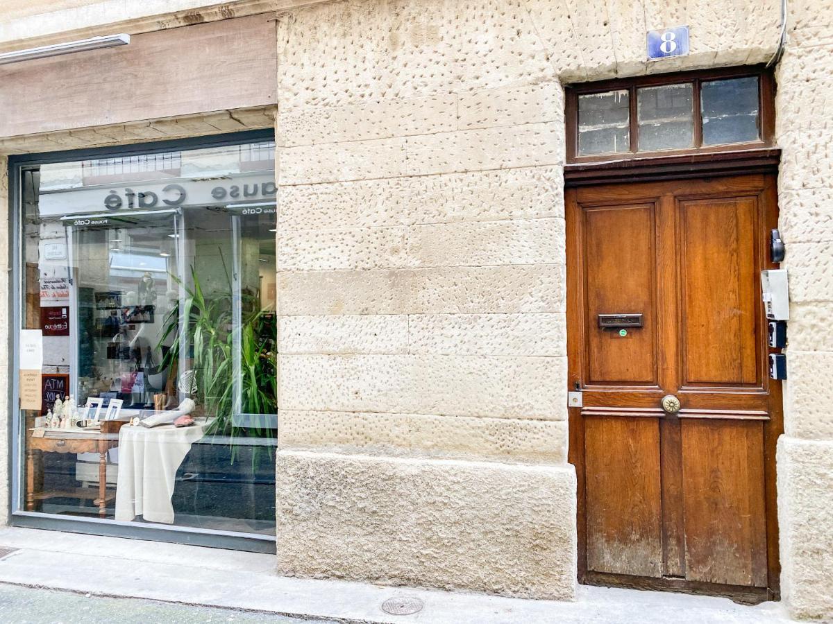 1er Etage Pieton Place De La Pierre Apartment *