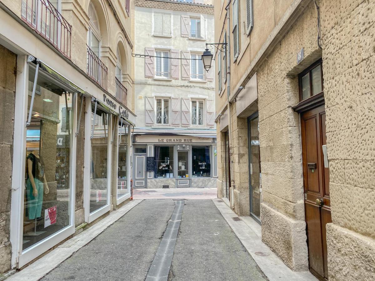 1er Etage Pieton Place De La Pierre Apartment *
